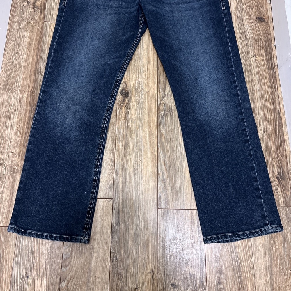 Rock & Republic Jeans Mens 38x32 Blue Rebellion Straight Leg Denim - Picture 3 of 13